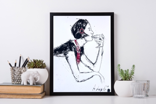 woman portrait with her drink - immagine 2