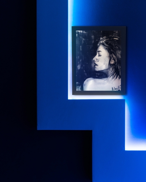 Luce Buio woman portrait - immagine 2
